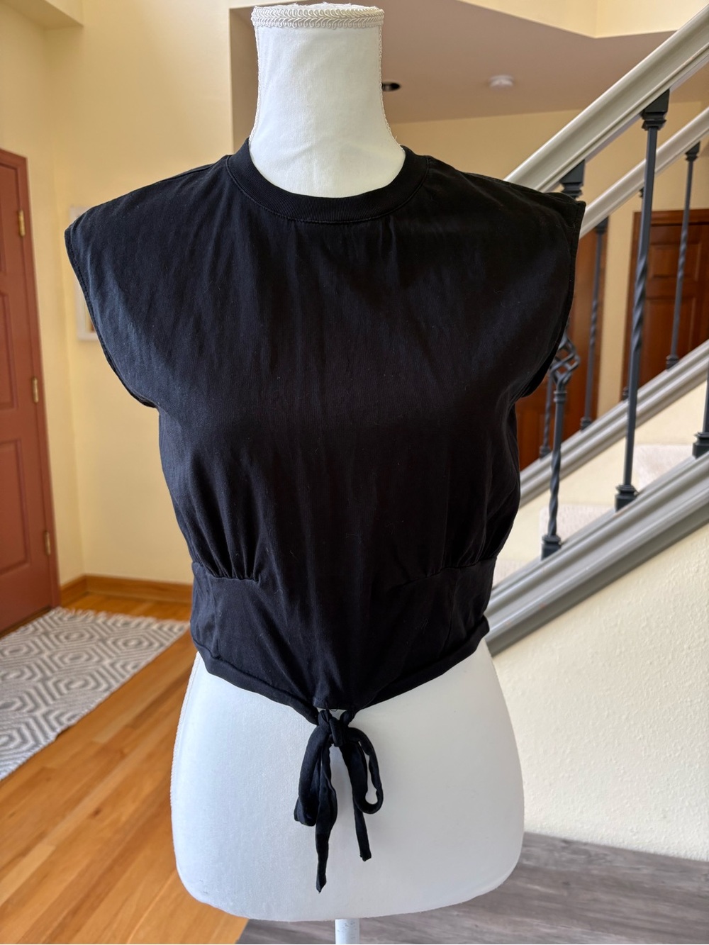 Frame Black Tie-Front Crop Short Sleeve Top Size XS